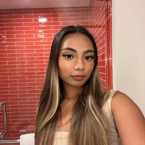 Meet your Posher, Allysa